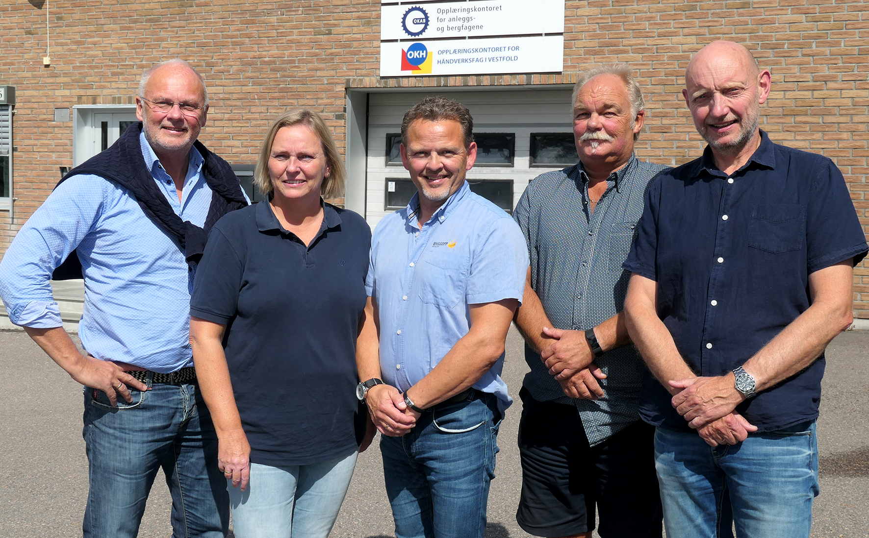 Foto av Bjørn Glenn Hansen (direktør GF), Hilde Claussen, Nils Terje Hagen, Øystein Kvam og Per Henning Graff