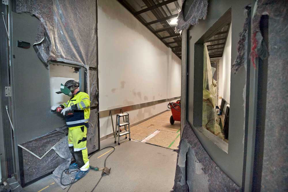 Foto av sikkerhetsdører på Nasjonalmuseet