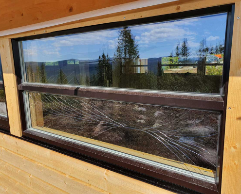 Foto av trykkbrudd i isolerglass