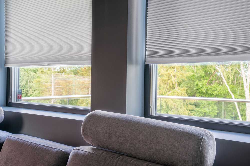 Foto av innvendig solskjerming, persienner, screen