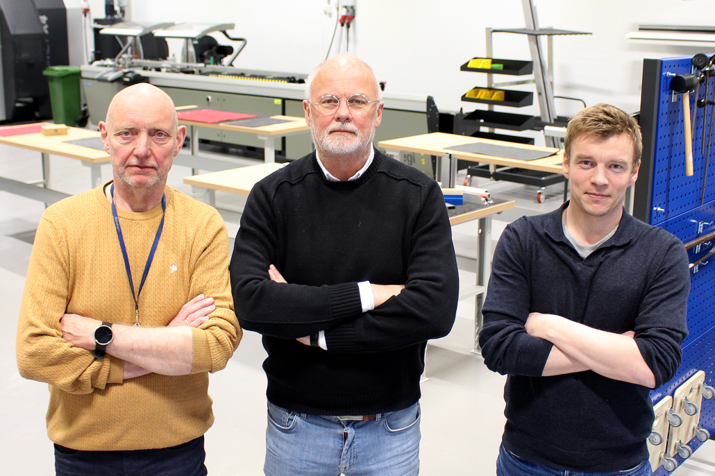 Foto av Per Henning Graff (prosjektleder), Bjørn Glenn Hansen (administrerende direktør) og Jonas van Zwieten Sivertsen