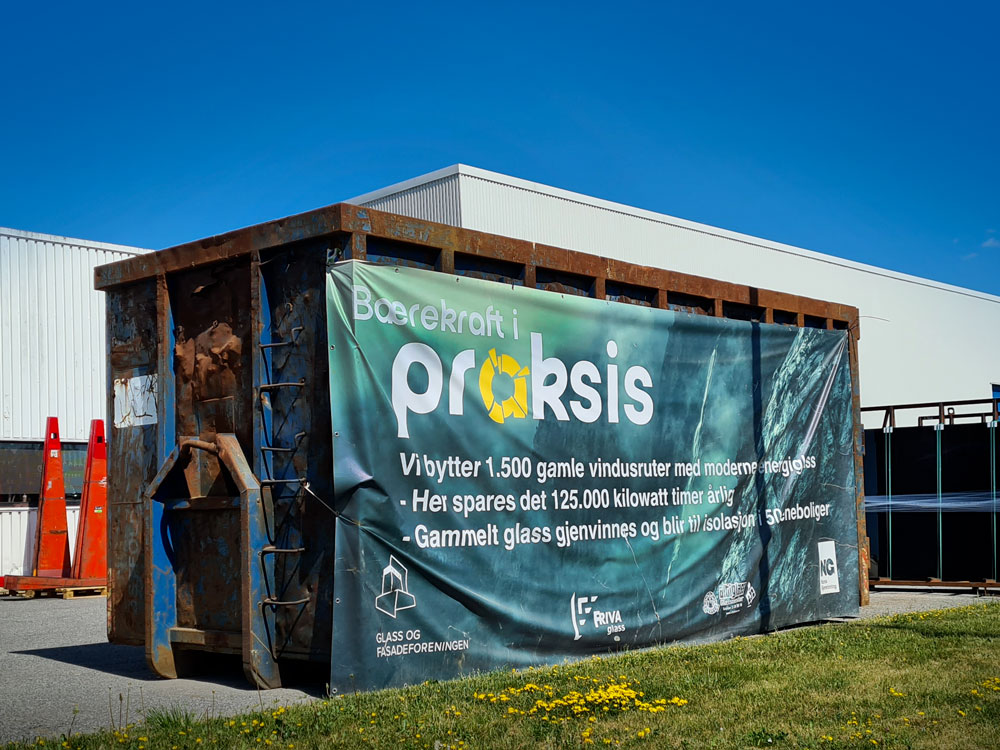 Foto av container for gjenvinning av isolerglass